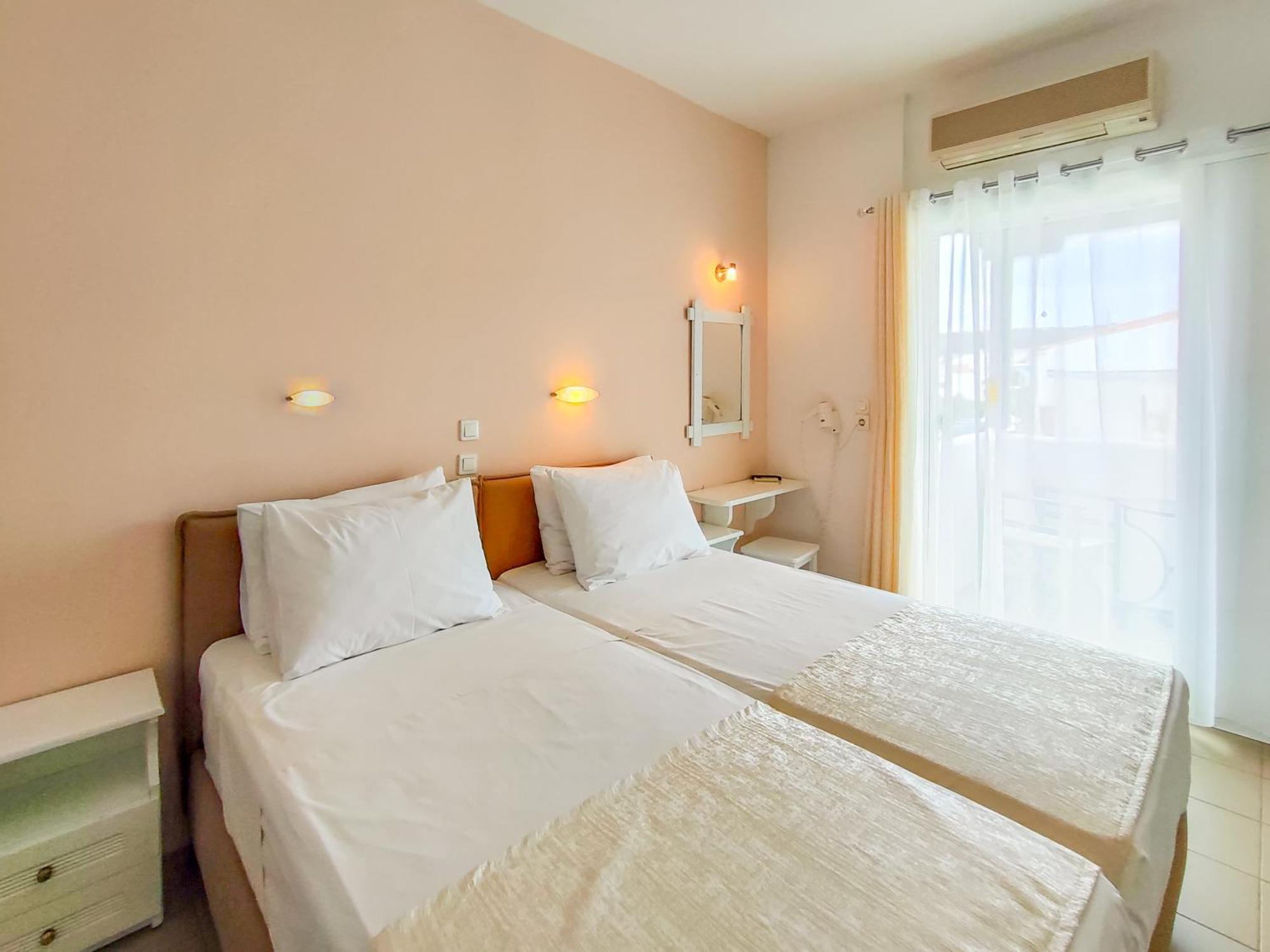 Al Mar Hotel สเกียธอสทาวน์ ภายนอก รูปภาพ